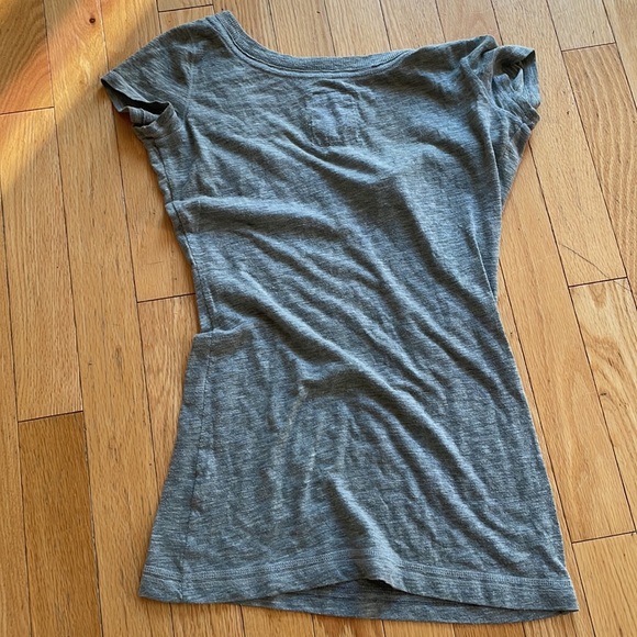 Golly Hicks vneck size small - Picture 3 of 3